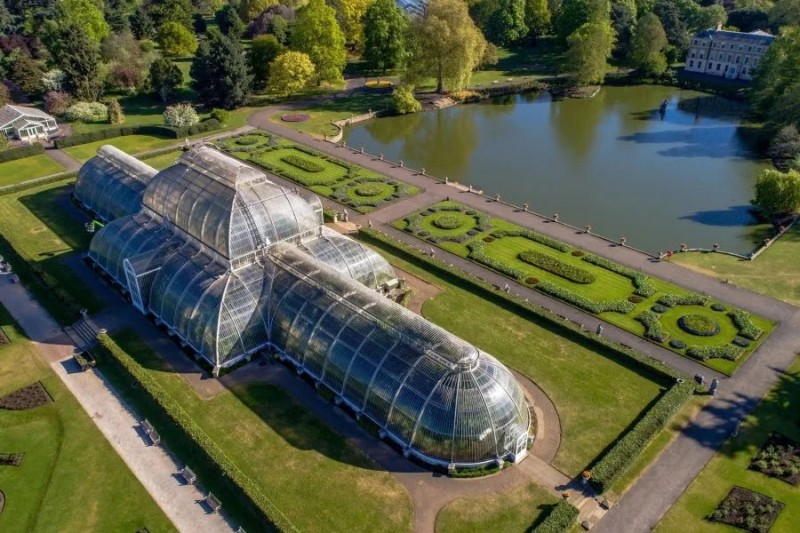 Create meme: royal botanic gardens kew, glass greenhouse, greenhouse in the botanical garden