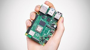 Создать мем: одноплатный компьютер, raspberry pi 4 4 потока, распберри пай 4