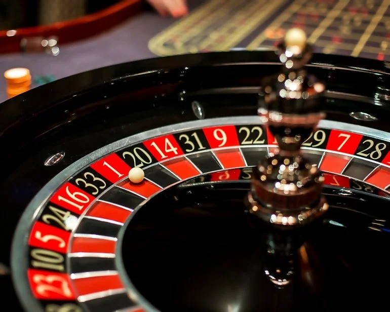 Create meme: casino roulette, roulette, roulette in a casino is a loss