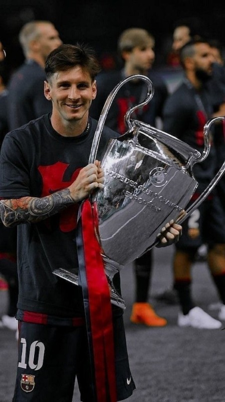 Create meme: Lionel Messi , messi with the lch cup, messi 
