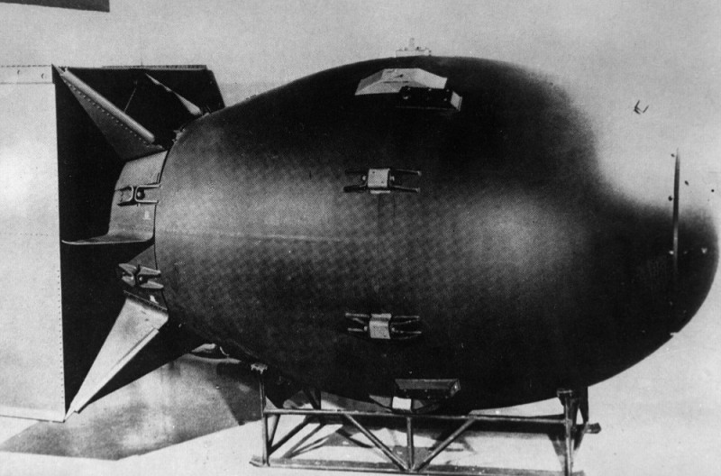 Создать мем: атомная бомба, атомная бомба толстяк 1945, атомная бомба хиросима