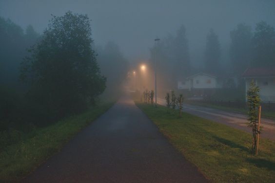 Создать мем: деревенская дорога ночью, ночь в деревне, пейзаж фотография