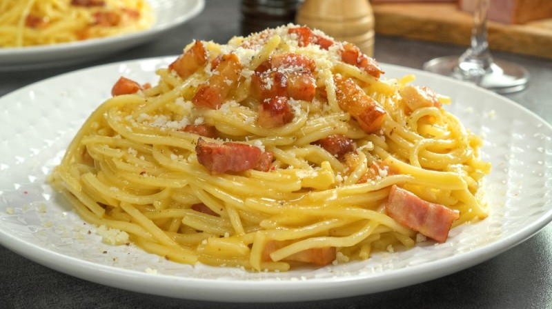 Создать мем: итальянская паста карбонара, карбонара, спагетти карбонара