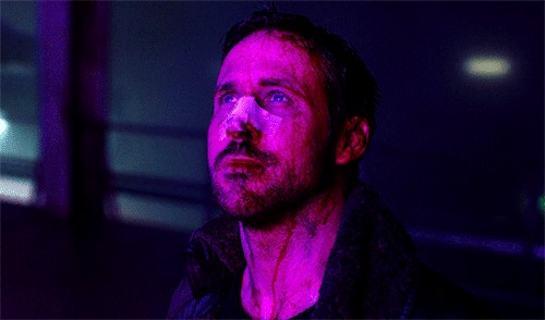 Создать мем: blade runner 2049 meme, скрыть друзей, райан гослинг бегущий по лезвию фиолетовый