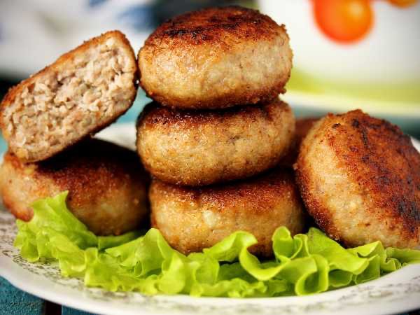 Create meme: burgers , minced meat cutlets, chicken cutlets