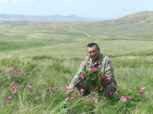 Создать мем: мужчина, полушкин виктор михайлович, горы