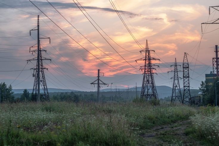 Создать мем: промышленный пейзаж, лэп, лэп пейзаж