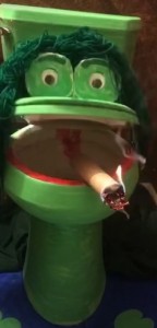 Create meme: frog trap crafts for kids, frog from plastic bottle, box frog from plastic bottle