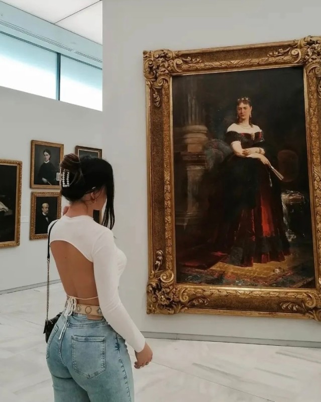 Create meme: woman , people , paintings in the Tretyakov Gallery