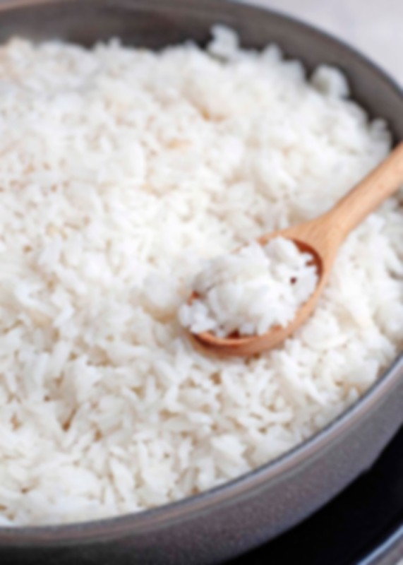 Создать мем: приготовить рис, предметы на столе, рис на гарнир