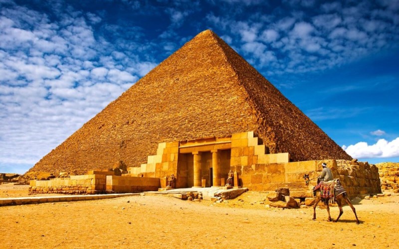 Создать мем: пирамида хеопса хуфу, 7 чудес света пирамида хеопса, пирамида хеопса древний египет