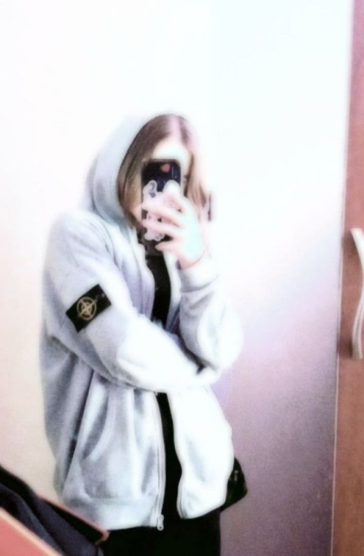 Create meme: stone island, girl in stone island, hoodie stone island