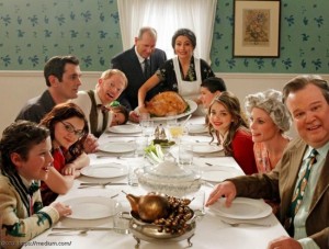 Создать мем: thanksgiving day семья, семья благодарения фильм, американская семейка