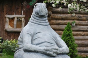 Create meme: who is Idun, the sculpture of Iduna in Holland, Idun thread