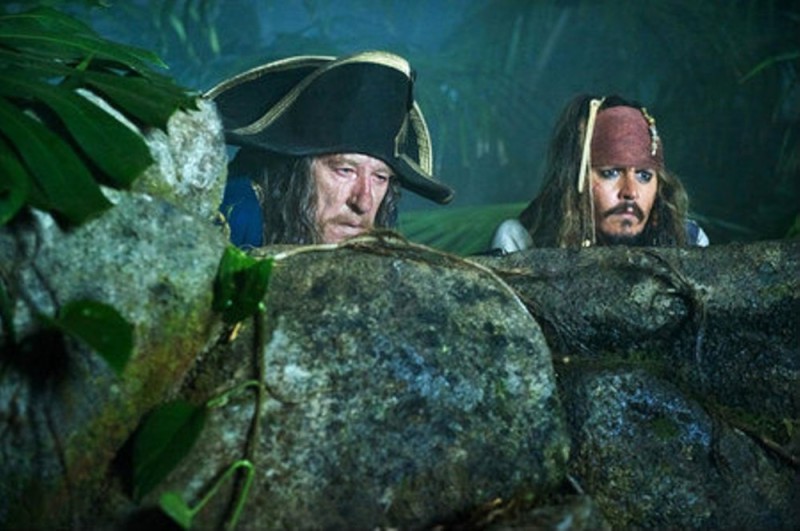 Создать мем: на странных берегах пираты карибского моря, пираты карибского моря на странных берегах актеры, пираты карибского моря джек