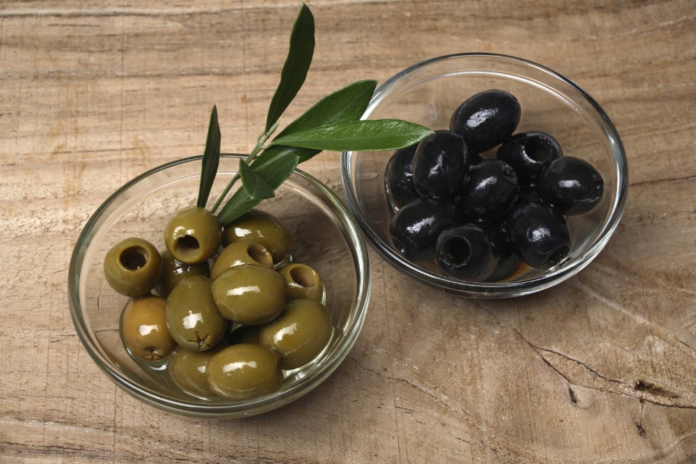 Olivessanchez BLACK OLIVES