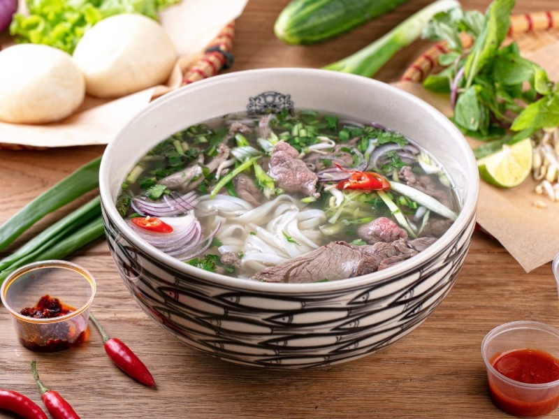 Создать мем: фо бо с говядиной, суп фо, вьетнамская кухня