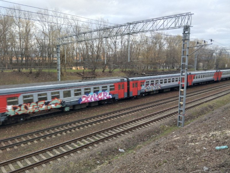 Create meme: electric train ed 4 m, train , train 