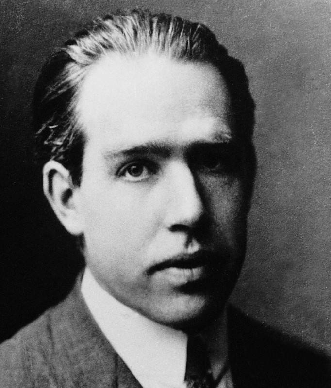 Создать мем: нильс хенрик давид бор, эрнест резерфорд, niels bohr