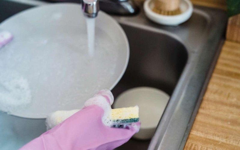 Create meme: sponge for washing dishes, dishwasher, washing