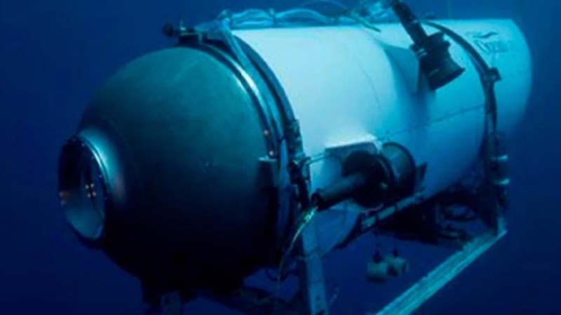Создать мем: циклоп oceangate, титаник под водой 2022, подводный аппарат титан