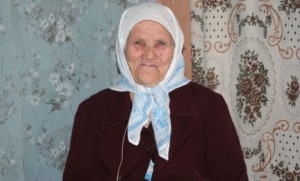 Создать мем: долгожители, одинокая бабушка, Анна Гришаков