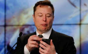 Создать мем: elon musk tesla, илон маск семья, spacex илон маск