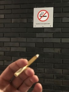 Создать мем: не курить табличка, табличка курение запрещено, не курить
