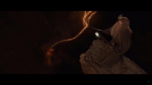 Создать мем: балрог властелин колец, гендальф и барлог кадр из фильма, гэндальф балрог падение