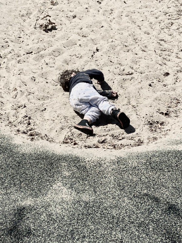 Create meme: photos of friends, sea sun sand, sand 