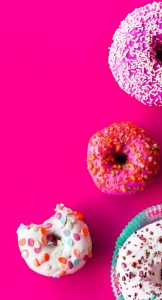 Create meme: donuts Wallpapers hd, delicious donuts, donuts bright background