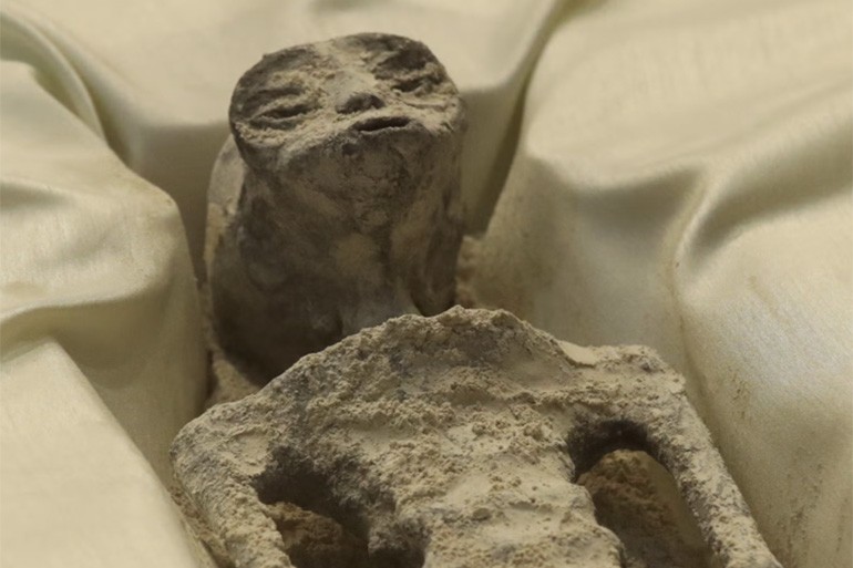 Create meme: mummy , Pompeii excavations, mummified body