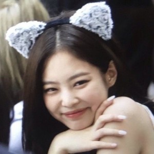 Создать мем: black pink дженни, kim jennie, blackpink jennie