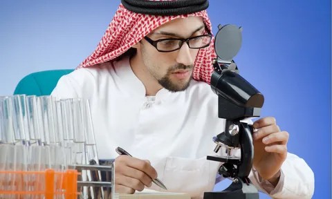 Создать мем: ученые исследователи, арабские химики, арабы химики