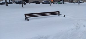 Создать мем: снег, парковые скамейки, скамейка зимой