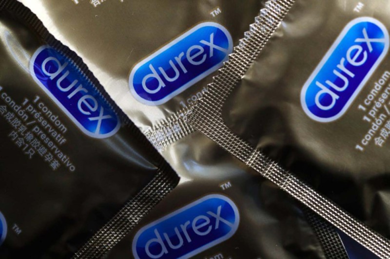 Создать мем: презервативы durex реал фил, презервативы дюрекс инвизибл, качественные презервативы