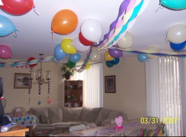 Создать мем: украшение воздушными шарами, украшение комнаты, украшение обычными шарами