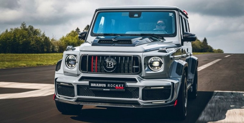 Создать мем: Mercedes-Benz G-klasse II (W463) Рестайлинг 1, brabus g900 rocket, brabus g63 rocket edition