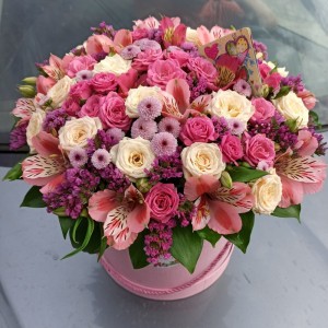 Create meme: bouquet, a beautiful bouquet of flowers, beautiful bouquet