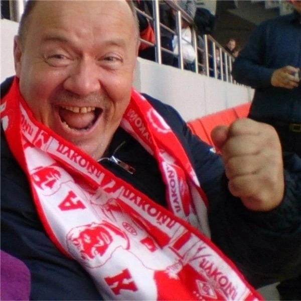 Create meme: Spartak fans, alexey maklakov is a Spartak fan, Alexey maklakov spartak