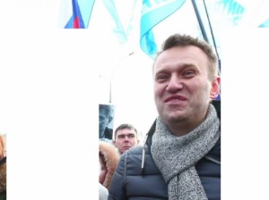 Создать мем: фбк, навальный кричит, оппозиционер