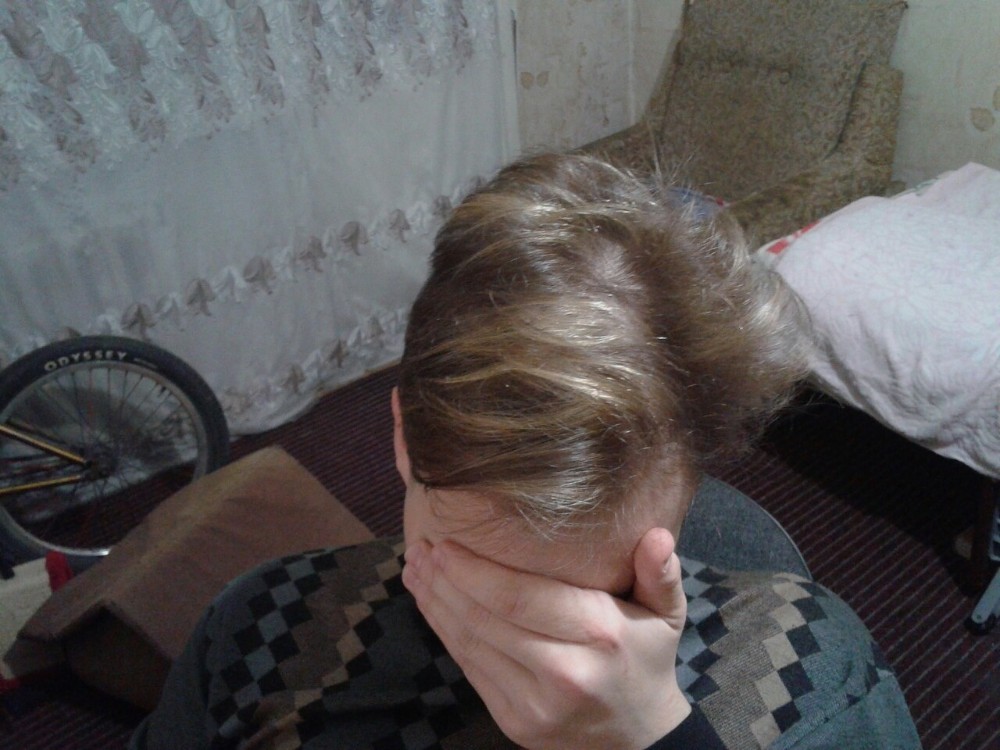 После коронавируса выпадают волосы. Норма выпадения волос. Волосы после сна. Выпадают волосы после мытья.