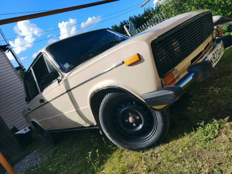 Create meme: vaz lada 2106, vaz-2106, VAZ 2106 beige