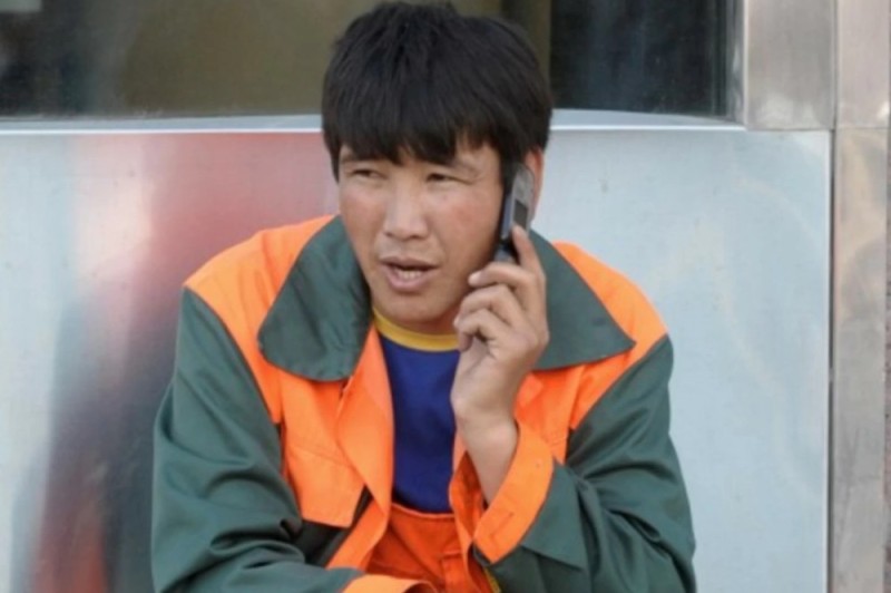 Create meme: Chinese in omsk, tajik and Uzbek, migrant workers 