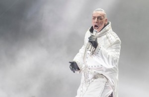 Создать мем: вокалист рамштайн 2019, тилль линдеманн 2017, rammstein till lindemann