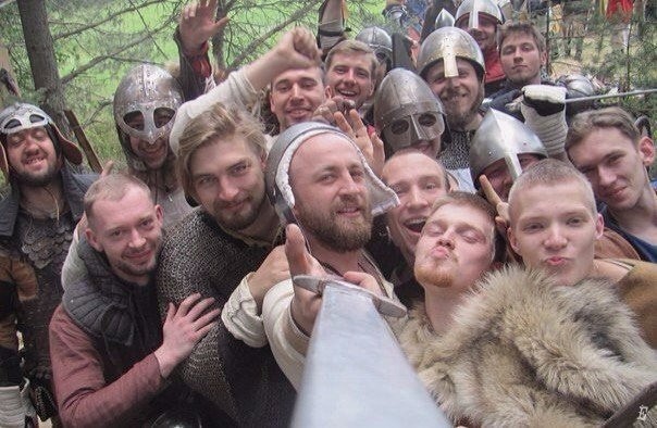 Создать мем: меч викингов, рагнар викинги, викинги сериал 1 сезон рагнар