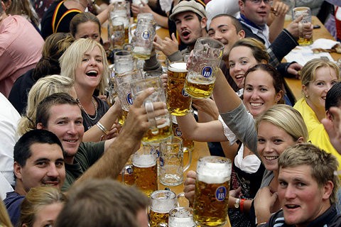 Create meme: Oktoberfest , germany oktoberfest, oktoberfest in germany girls