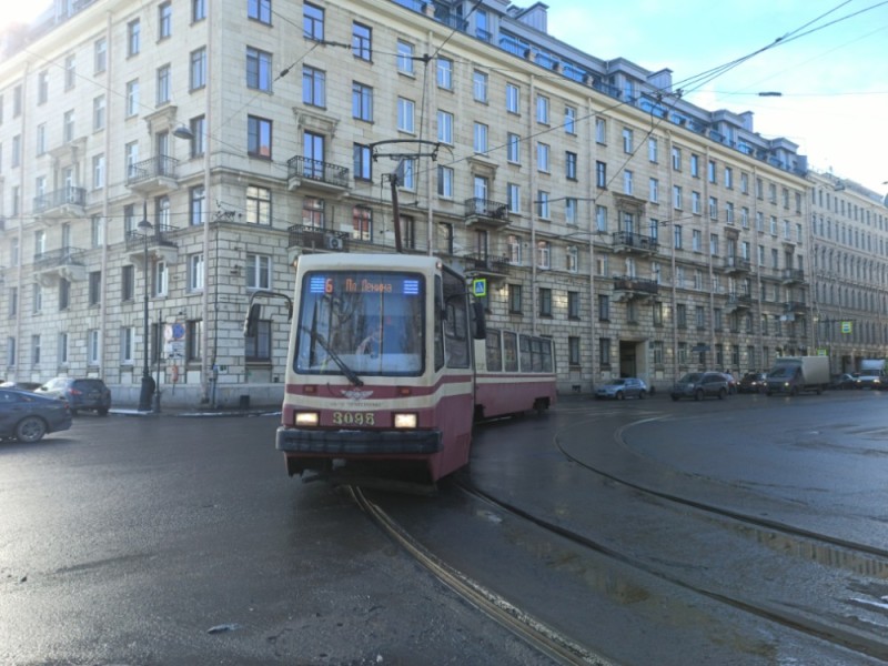 Create meme: St. petersburg petrogradka tram, tram st. petersburg, tram petersburg 1990e