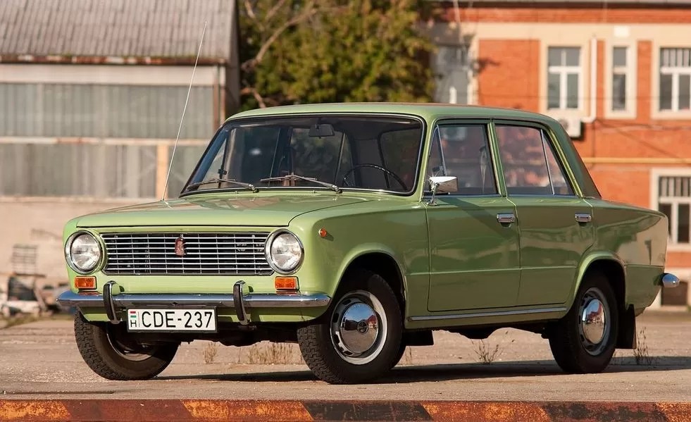 Создать мем: ВАЗ (Lada) 2102, лада копейка, lada 21011