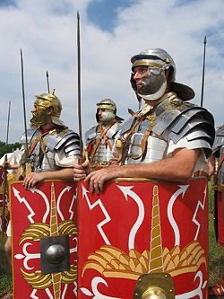 Создать мем: легионеры рима, легионеры древнего рима, щит римского легионера